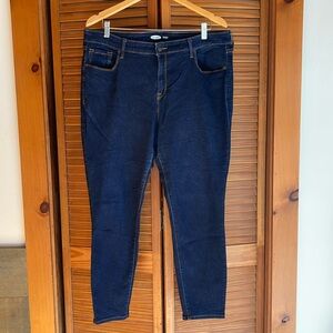 Old Navy Rockstar Super Skinny